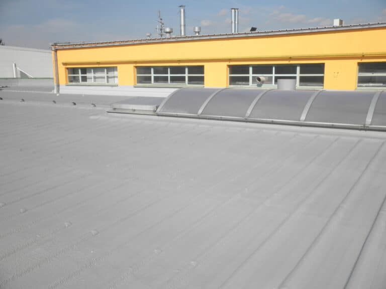 Izolace střechy (trapézový plech)